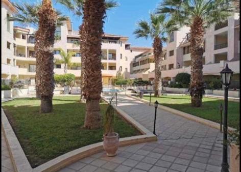 Queens Garden Walking Distance To The Beach Paphos Exterior photo