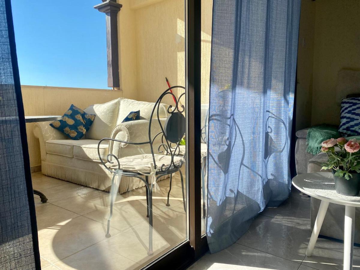 Queens Garden Walking Distance To The Beach Paphos Exterior photo