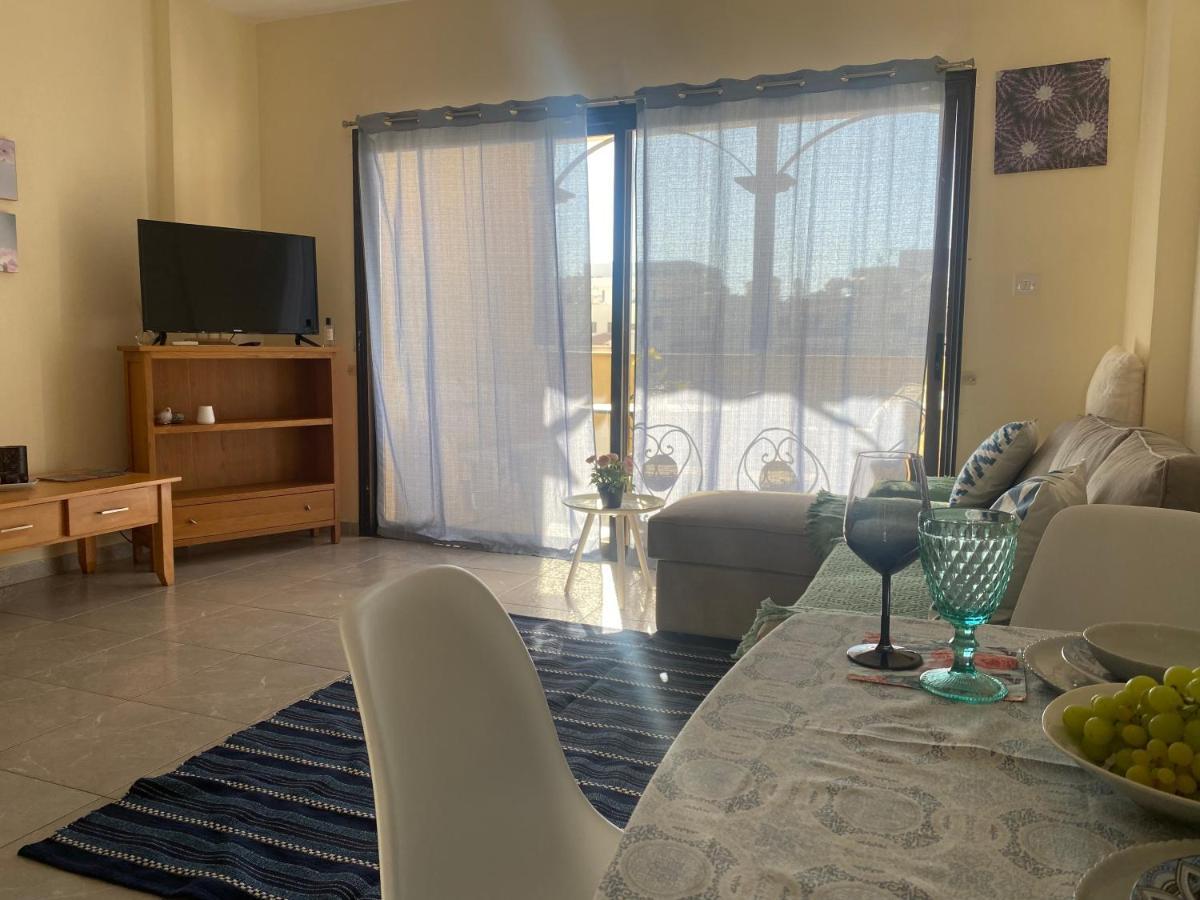 Queens Garden Walking Distance To The Beach Paphos Exterior photo